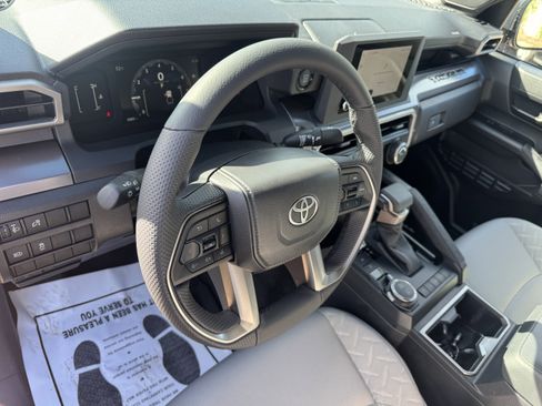 Used 2026 Toyota Tacoma SR5 w/ SR5 Upgrade Package AWD/4WD image 12