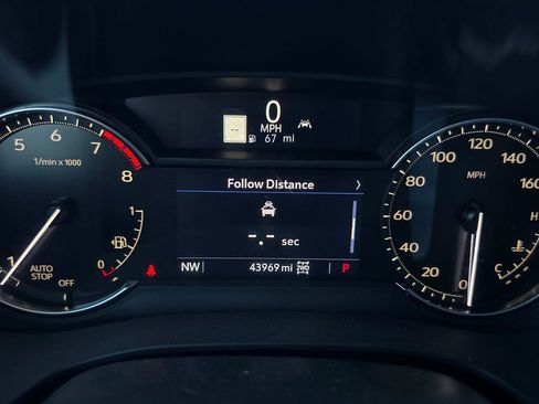 Used 2021 Cadillac XT5 Premium Luxury w/ LPO, Floor Liner Package FWD image 33