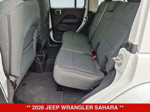 Used 2026 Jeep Wrangler Unlimited Sahara AWD/4WD image 18