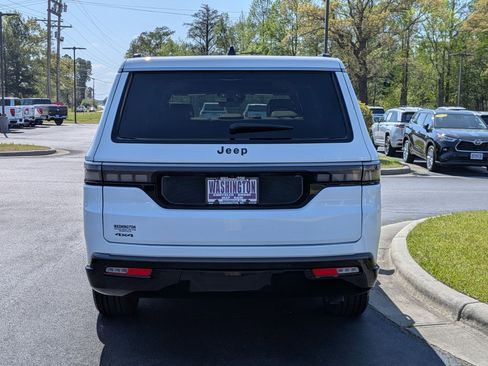 New 2026 Jeep Grand Wagoneer L 4WD image 6