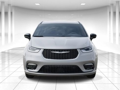 New 2026 Chrysler Pacifica Select w/ S Appearance Package FWD image 6