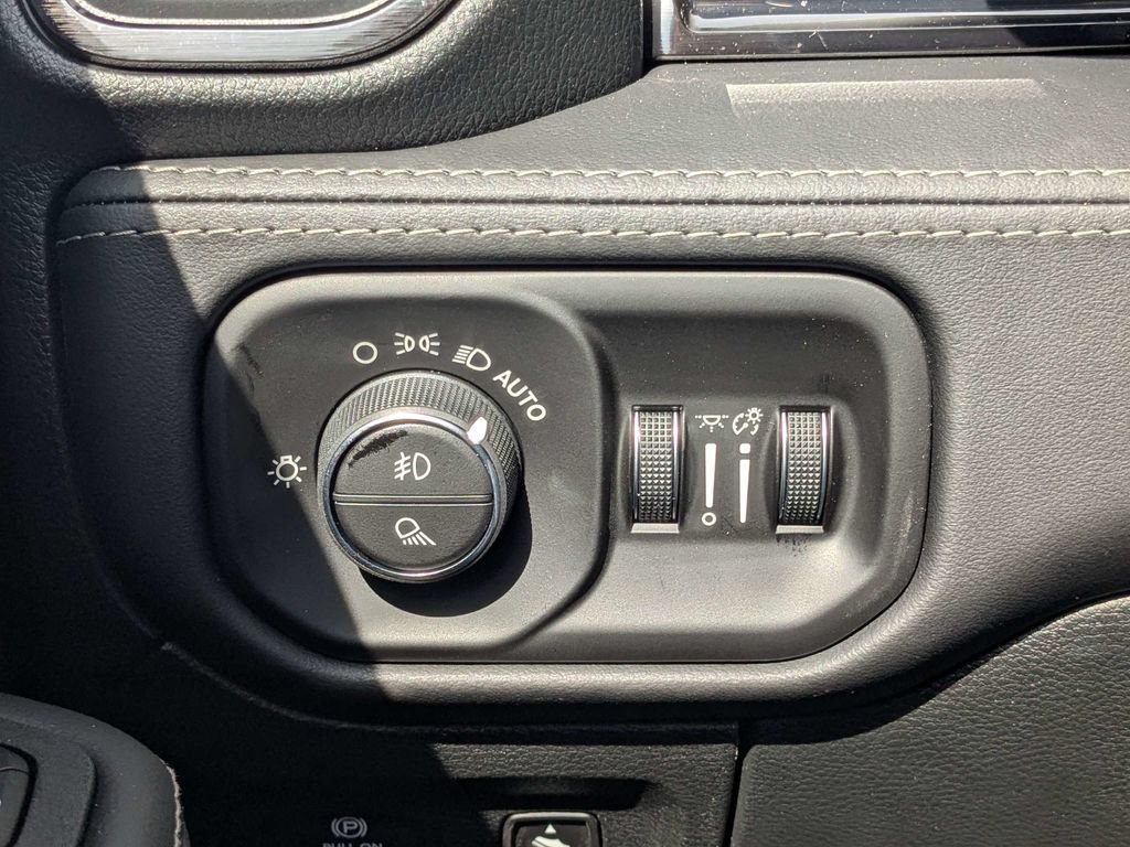 New 2026 RAM 1500 Limited AWD/4WD image 22