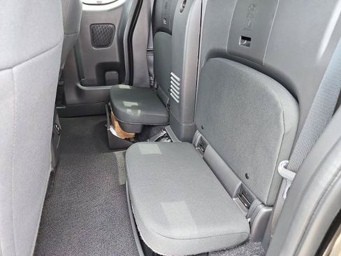 Certified 2024 Nissan Frontier SV w/ SV Convenience Package RWD image 16