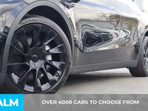 Used 2025 Tesla Model Y Long Range AWD/4WD image 3