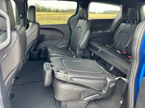 New 2026 Chrysler Pacifica Select w/ S Appearance Package AWD/4WD image 40