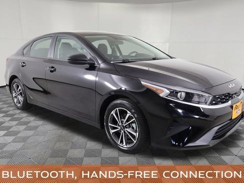 Used 2024 Kia Forte LXS FWD image 4