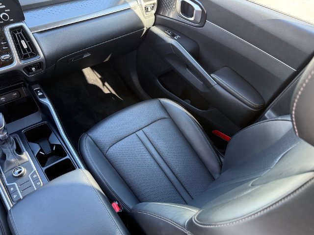 Used 2021 Kia Sorento S FWD image 22