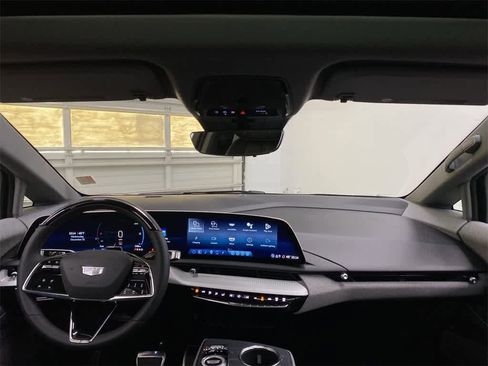 Used 2025 Cadillac Optiq Sport 1 image 13