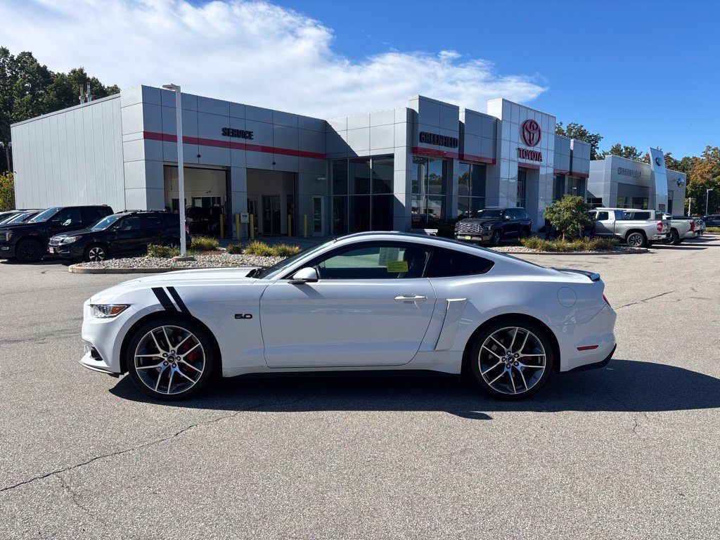 Used 2016 Ford Mustang GT Premium w/ Equipment Group 401A RWD image 4