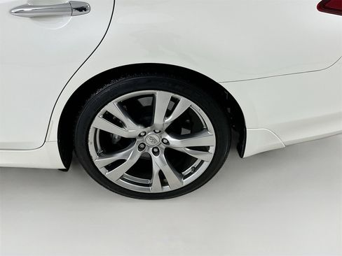 Used 2018 INFINITI Q70 Luxe w/ Sport Package image 33