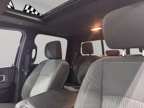Used 2024 RAM 2500 Big Horn w/ Night Edition AWD/4WD image 4