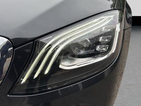 Used 2019 Mercedes-Benz S 560 Sedan image 30