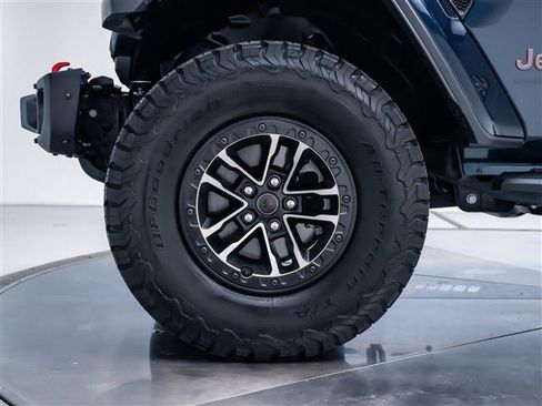 Used 2025 Jeep Wrangler Unlimited Rubicon image 9