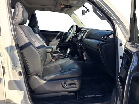 Used 2019 Toyota 4Runner 4WD image 22
