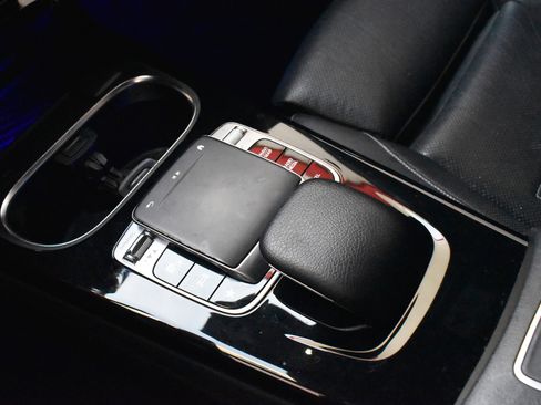 Used 2020 Mercedes-Benz CLA 250 image 36