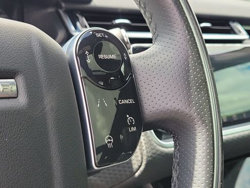 Used 2019 Land Rover Range Rover Velar R-Dynamic SE AWD/4WD image 33