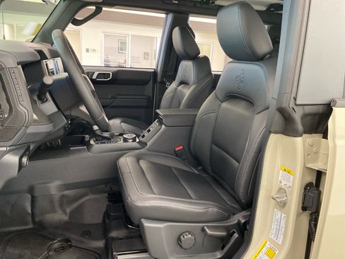 New 2026 Ford Bronco Badlands AWD/4WD image 15