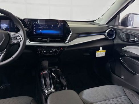 New 2026 Chevrolet Trax LT w/ LT Convenience Package FWD image 25