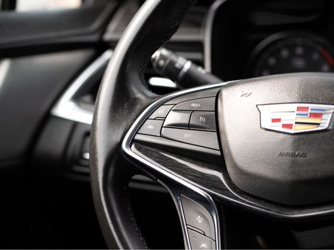 Used 2020 Cadillac XT5 Premium Luxury image 38