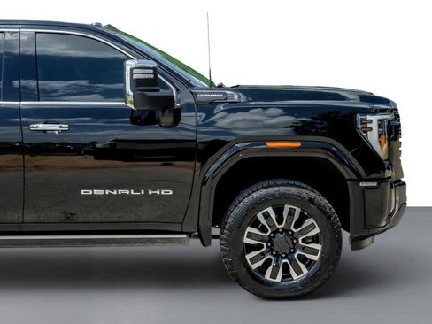 Used 2024 GMC Sierra 2500 Denali Ultimate w/ Max Trailering Package AWD/4WD image 7