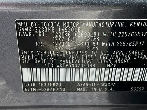 Used 2025 Toyota RAV4 LE AWD/4WD image 28