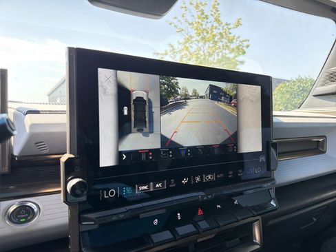 Used 2024 GMC Hummer EV 3X w/ LPO, Illumination Package AWD/4WD image 22
