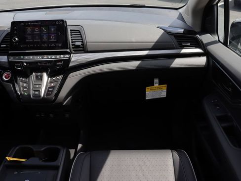 Certified 2026 Honda Odyssey Elite image 18