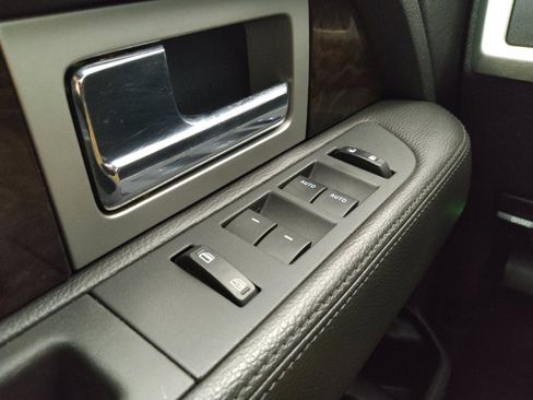 Used 2013 Ford F150 Platinum AWD/4WD image 27