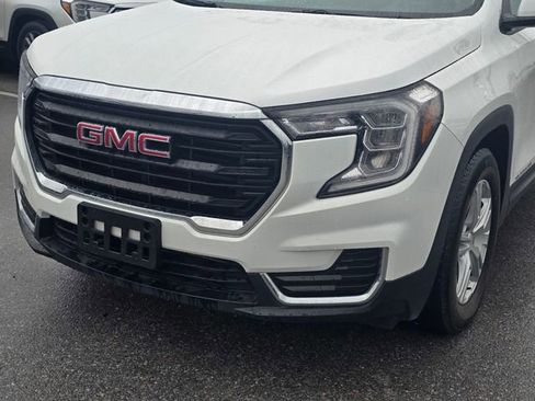 Used 2024 GMC Terrain SLE FWD image 11