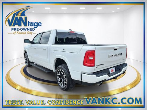 Used 2025 RAM 1500 Laramie w/ Sport Appearance Package AWD/4WD image 9