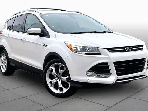 Used 2014 Ford Escape Titanium w/ Equipment Group 401A FWD image 3