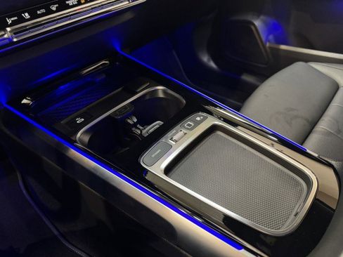 Certified 2025 Mercedes-Benz GLB 250 image 17