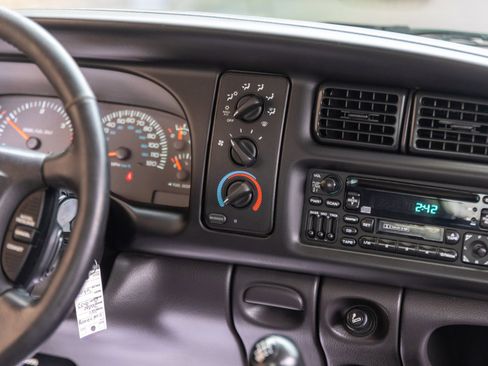 Used 2001 Dodge Ram 3500 Truck 4x4 Quad Cab image 40