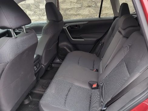 Used 2024 Toyota RAV4 LE image 21
