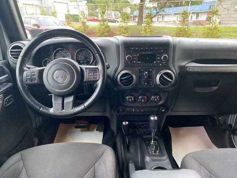 Used 2017 Jeep Wrangler Unlimited Sport w/ Quick Order Package 24S AWD/4WD image 7