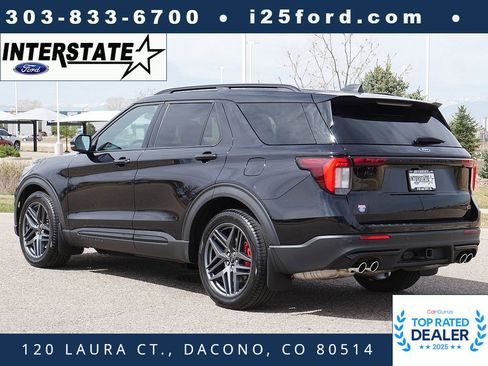 Used 2025 Ford Explorer ST image 3