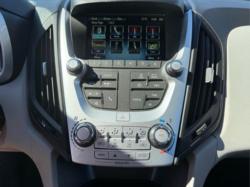 Used 2017 Chevrolet Equinox LS FWD image 20
