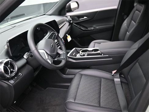 New 2026 Chevrolet Equinox LT w/ Convenience Package II image 8