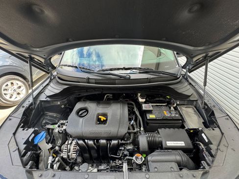 Used 2025 Kia Soul LX w/ LX Technology Package image 30