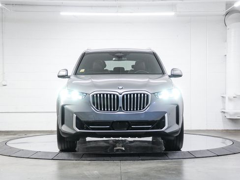 Used 2025 BMW X5 sDrive40i w/ Parking Assistance Package RWD image 2