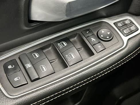 Used 2024 RAM 2500 Big Horn AWD/4WD image 20