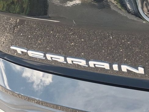 Used 2022 GMC Terrain SLE FWD image 30