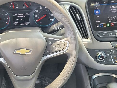 Used 2022 Chevrolet Malibu LT FWD image 18