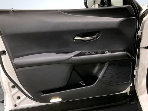 Used 2019 Lexus UX 250h w/ Accessory Package 2 AWD/4WD image 23
