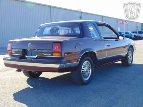 Used 1988 Oldsmobile Cutlass Calais SL image 21
