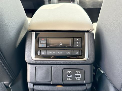 New 2026 Subaru Ascent Limited AWD/4WD image 21