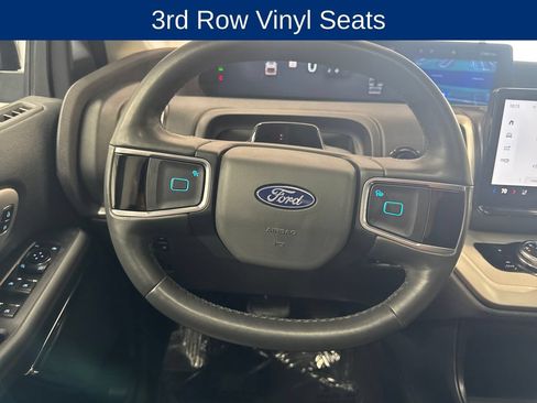 Used 2025 Ford Expedition Active AWD/4WD image 16