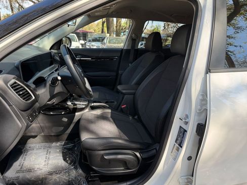 Used 2025 Kia Seltos S image 33