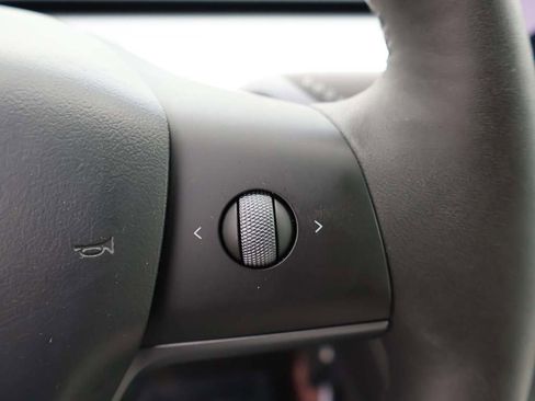 Used 2021 Tesla Model 3 Standard Range Plus image 47