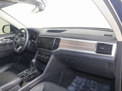 Used 2021 Volkswagen Atlas SEL Premium image 44